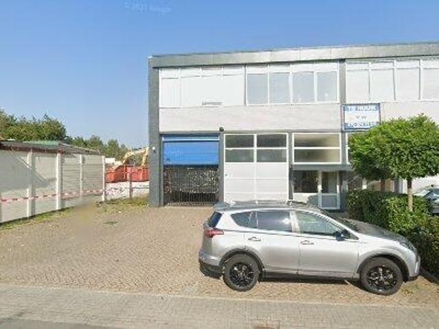 110 m2 office space for rent in Voorschoten