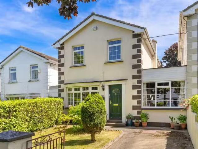 110 Moyville, Rathfarnham, Dublin 16, D16VP89 is for sale