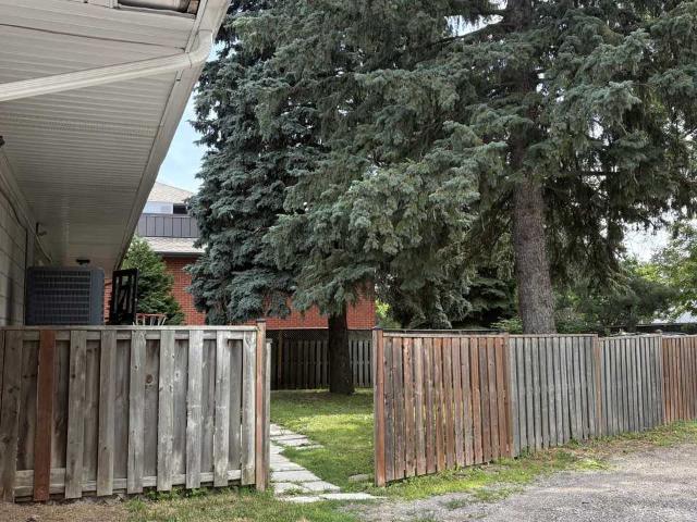 110 Wilson St, Ancaster 2 Bedroom Apartment for Rent at 110 Wilson St W, Ancaster, ON L9G 1N3