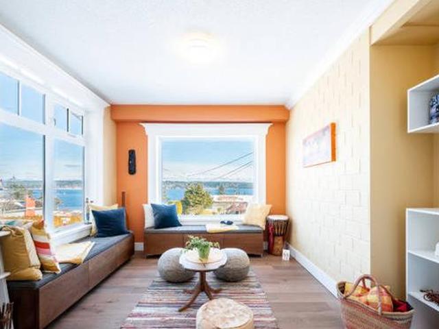 110 Thulin Street South Ocean View 6Bd 3Ba Suite Potential