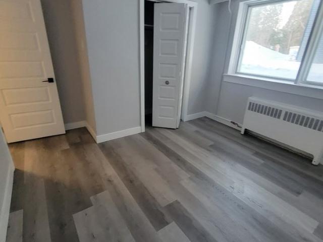 1115 Second St W 2 Bedroom Apartment for Rent at 1115 Second St W, Cornwall, ON K6J 1J2