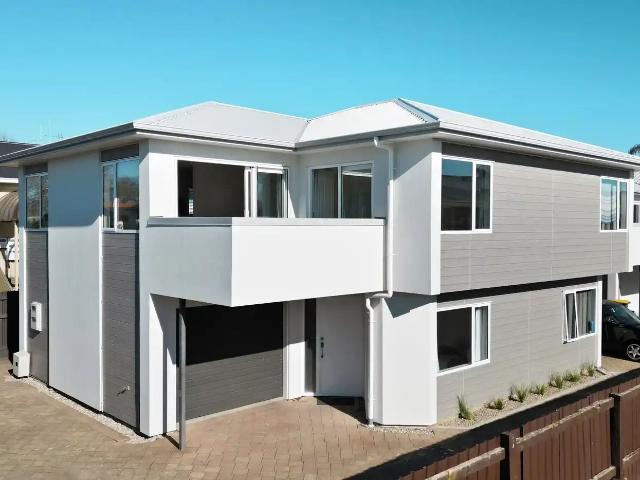 1/1161 Victoria Street