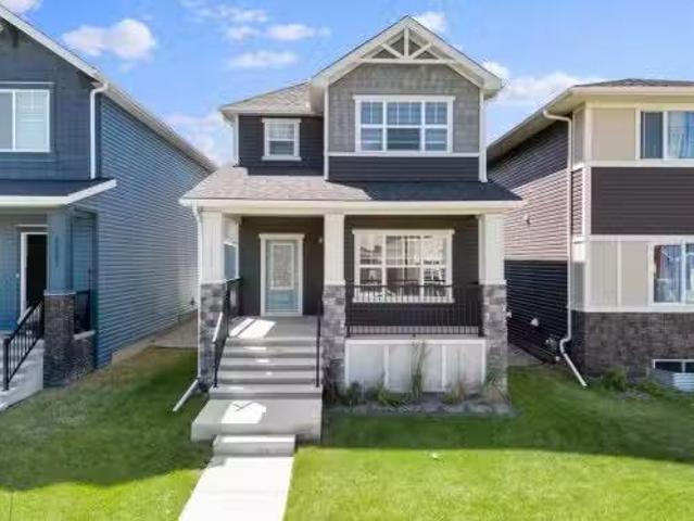 1117 Bayview Gardens Sw, Airdrie, AB, T4B 5K3 house for sale.