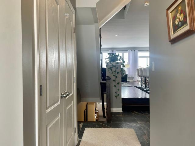 1118 Barrow Ave, Kingston, ON K7M 0G5