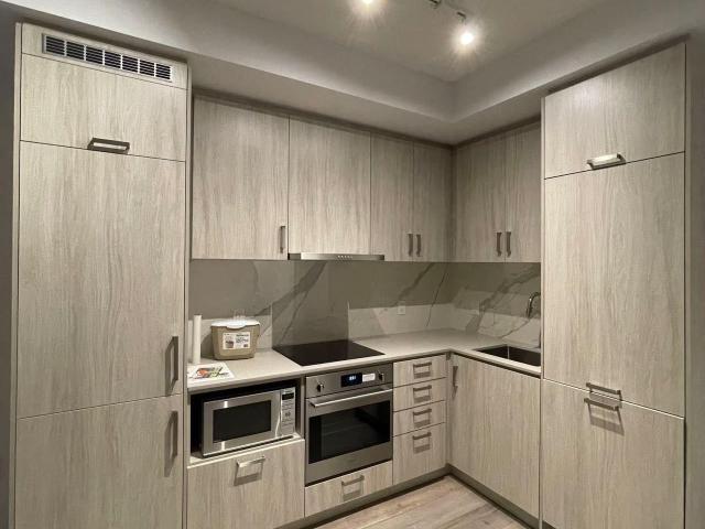 1118 60 Honeycrisp Crescent, Vaughan | 2Beds/1Bath, Condo, $2,500/mo | Condos. Ca