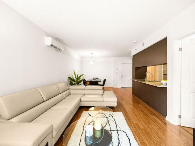 11131 Rue Meighen, #209