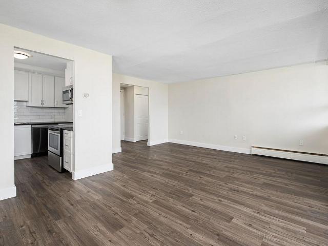 111 131 Notch Hill Road 2 Bedroom Apartment for Rent at 131 Westwind 11 Apts Kingston, ON K7M 2X4 Polson Park
