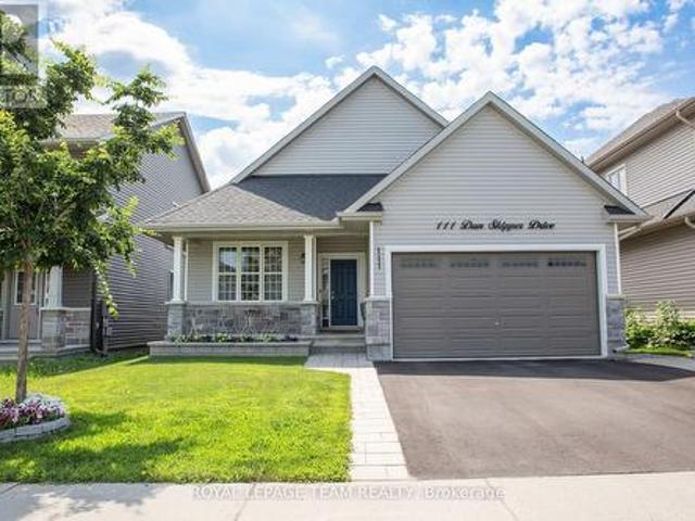 111 Dun Skipper Drive, Ottawa, ON, K1X 0G1 house for sale | Listing ID X13541 | Royal LePage