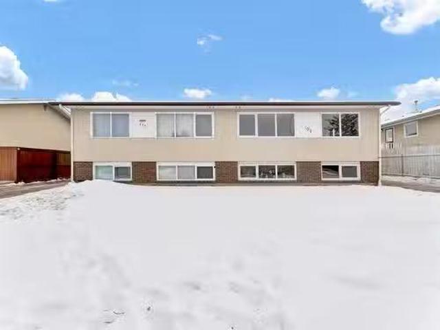 111 Hull Crescent Ne, Medicine Hat, AB, T1C 1C9 house for sa.