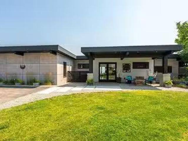 111 Hyslop Drive, Penticton, BC, V2A 9A1 Luxury House for sa.
