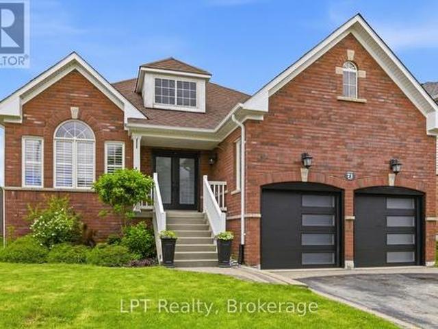 71 Laprade Square, Clarington Bowmanville, ON, L1C 0C9 house for sale | Listing ID E13704 | Royal LePage