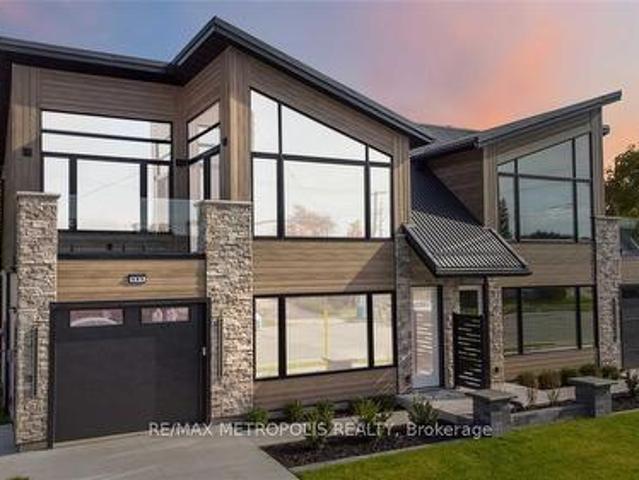 111 St Clair Street, Point Edward, ON, N7V 1N6 house for sale | Listing ID X11983 | Royal LePage