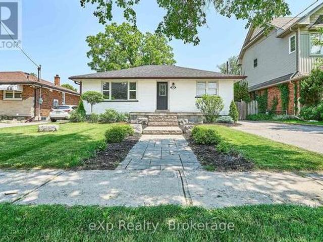111 Riverside Drive N, Oshawa Eastdale, ON, L1G 6J6 house for lease | Listing ID E13438 | Royal LePage