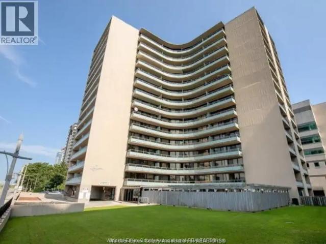 111 RIVERSIDE DRIVE East Unit# 1105