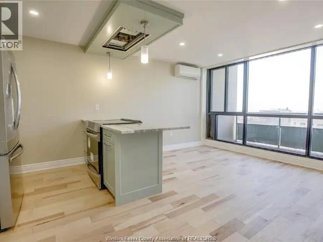 111 Riverside DRIVE East Unit# 1607