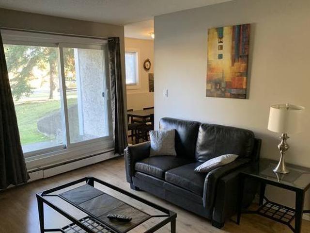 11255 Fairways South Edmonton AB T6J 3V6 2 Bedroom Condo for Rent for 1050 month