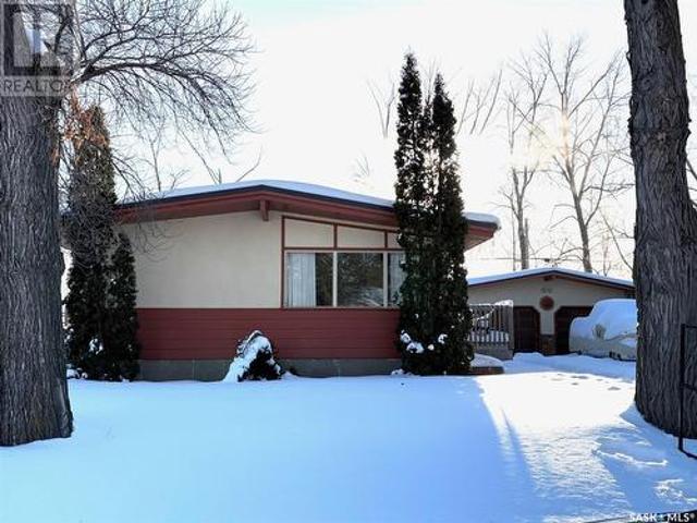 1125 Broadview Road, Esterhazy, SK, S0A 0X0 house for sale | Listing ID SK992360 | Royal LePage