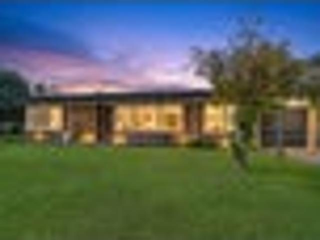 Sharp Asking Price 1125sqm in Pahurehure!