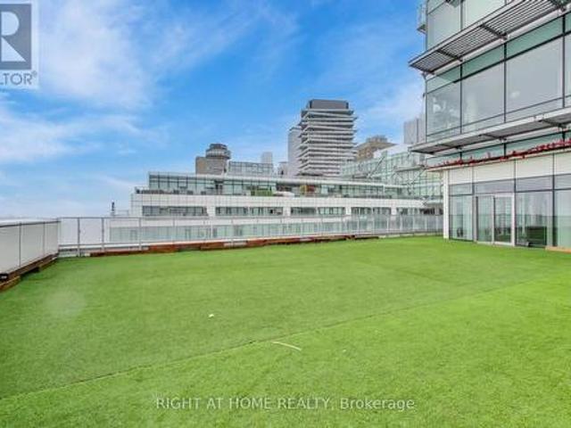 1126 39 Queens Quay E, Toronto, ON, M5E 0A5 condo for sale | Listing ID C13218 | Royal LePage