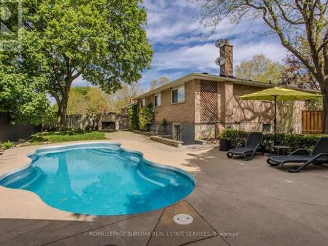 1128 Dowland Crescent, Burlington, ON, L7T 4C9 house for sale | Listing ID W12215 | Royal LePage