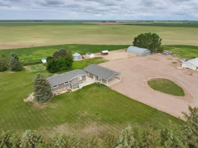112004 Range Road 105, Rural Forty Mile No. 8, County Of, AB, T0K 0G0 house for sale | Listing ID A2322 | Royal LePage