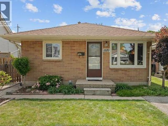 1121 Partington, Windsor, ON, N9B 2P3 house for sale | Listing ID 26013 | Royal LePage