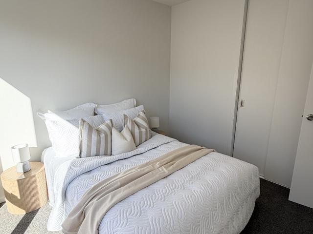 1/123 Endeavour Avenue
