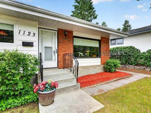 1123 48 Avenue Nw, Calgary, AB, T2K 0J6 house for sale | Listing ID A2331 | Royal LePage