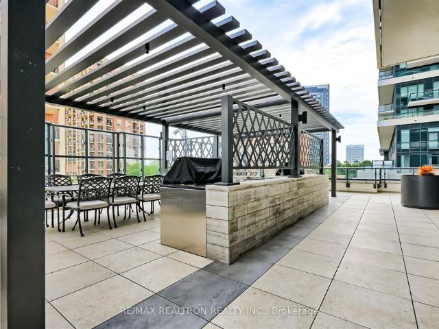 112 10 Inn On The Park Drive