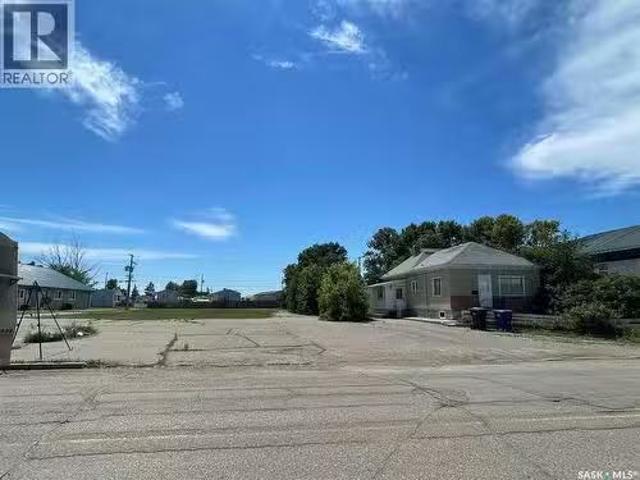 112 & 120 Sims Avenue, Weyburn, SK, S4H 2H5 vacant land for.