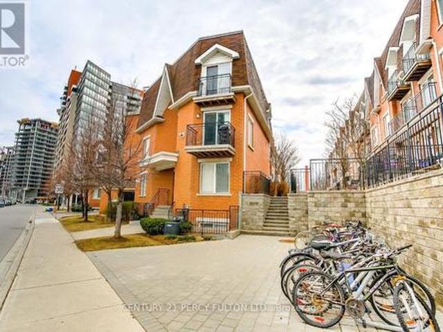 112 20 Machells Avenue N, Toronto, ON, M6K 3H8 townhouse for sale | Listing ID W13542 | Royal LePage
