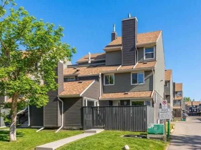 112 25 Glamis Green Sw, Calgary, AB, T3E 6V1 townhouse for sale | Listing ID A2312 | Royal LePage