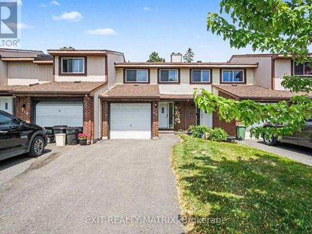 112 Castlefrank Road, Ottawa, ON, K2L 2Y8 townhouse for sale | Listing ID X13242 | Royal LePage