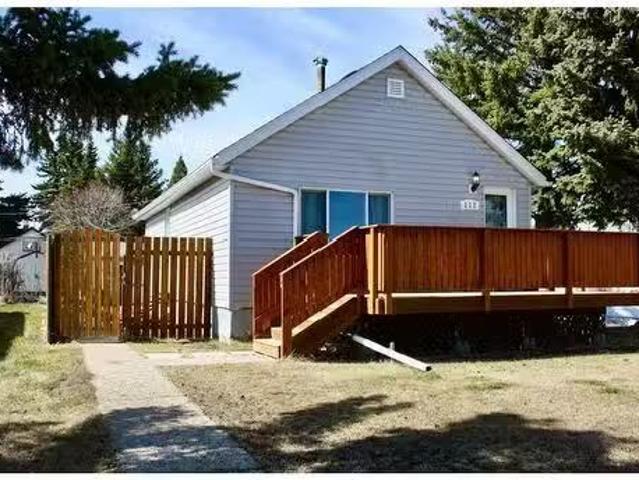 112 Centre Street, Neilburg, SK, S0M 2C0 house for sale Lis.