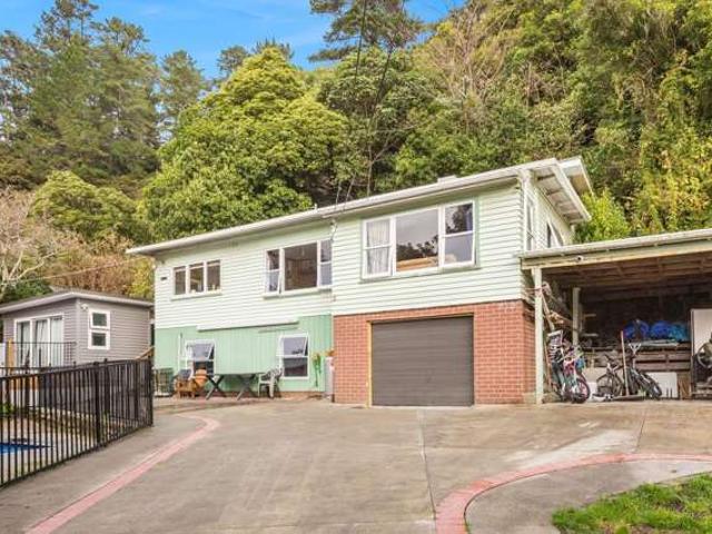 112 Hine Road, Wainuiomata, Lower Hutt City