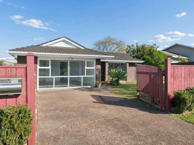 112 Mirrabooka Avenue, Botany Downs, Manukau City