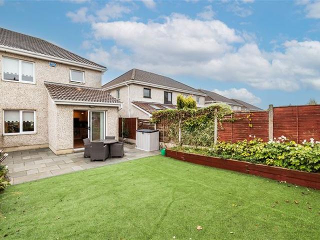 112 Sandford Wood, Swords, County Dublin MOVEHOME ESTATE AGENTS 4838 MyHome. Ie Residential