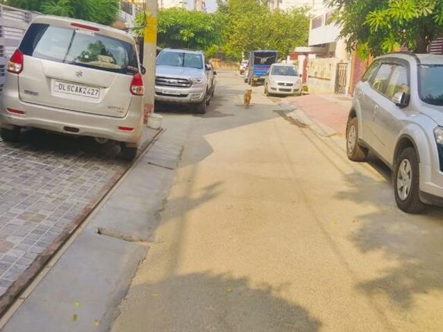 112 Sq.Yd. Plot in Sector 52 Noida Listing ID: #9931