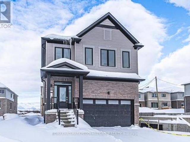 112 West Oak Trail, Barrie, ON, L9J 0L1 house for sale | Listing ID S11980 | Royal LePage