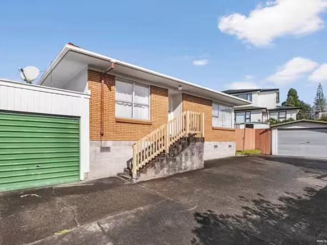 112B Hillside Road, Glenfield, North Shore City For Sale
