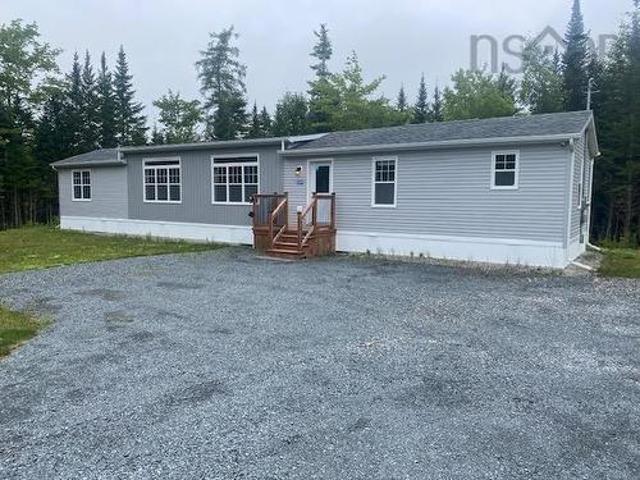 1134 Lake Egmont Road, Lake Egmont, NS, B0N 1Y0 house for sale | Listing ID 202619 | Royal LePage