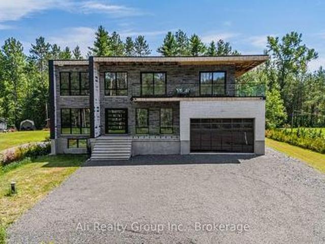 1136 Vinette Road, Clarence Rockland, ON, K0A 1N0 house for sale | Listing ID X13631 | Royal LePage