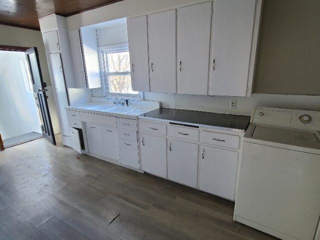 1139 Langlois – Upper
