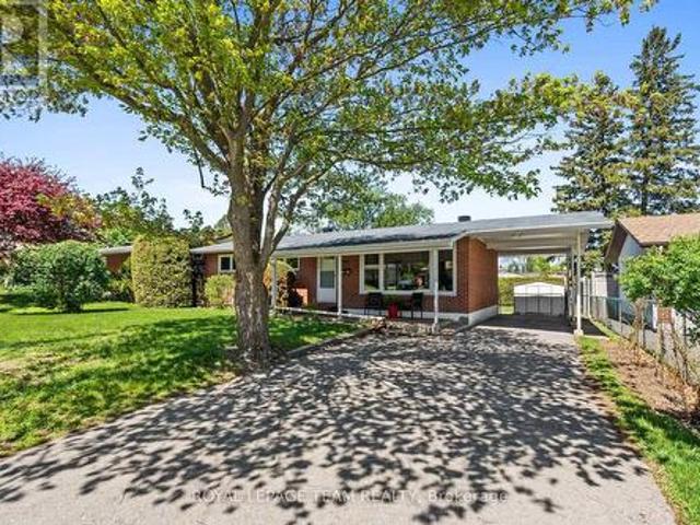 1131 Deer Park Road, Ottawa, ON, K2E 6G7 house for sale | Listing ID X13445 | Royal LePage