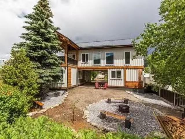 11333 20 Avenue, Blairmore, AB, T0K 0E0 house for sale List.