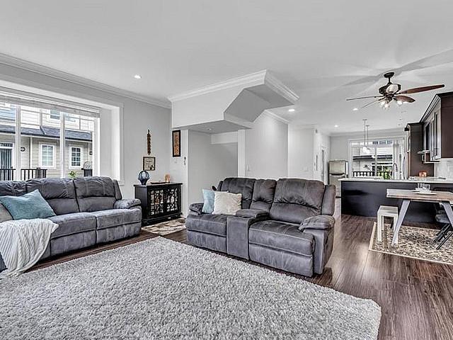 113 13898 64 Avenue Surrey, British Columbia