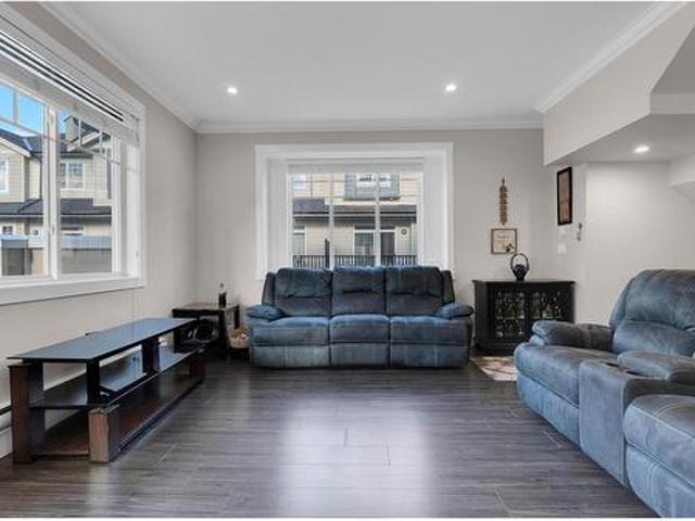 113 1389 Avenue, Surrey, BC, V3W 1L6 townhouse for sale | Listing ID R2992 | Royal LePage