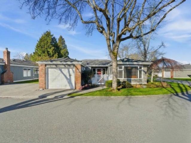 113 1427 A Avenue, Surrey, BC, V4A 7N8 townhouse for sale | Listing ID R3141 | Royal LePage