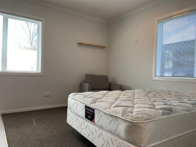 1/13 Crescent Court