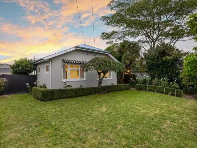 1/13 Lansbury Avenue, Strowan, NZ 8052 House for Sale